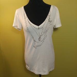 Cute!! Banana Republic t-shirt with Chain design